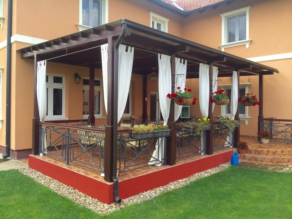Villa Larus Palić Extérieur photo
