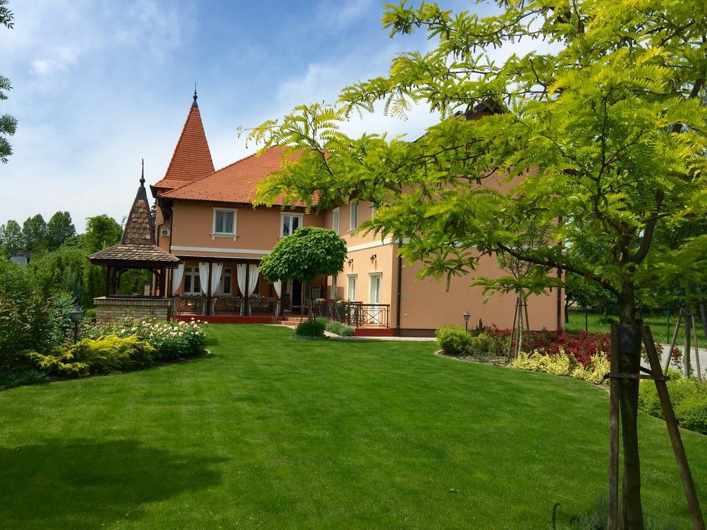 Villa Larus Palić Extérieur photo